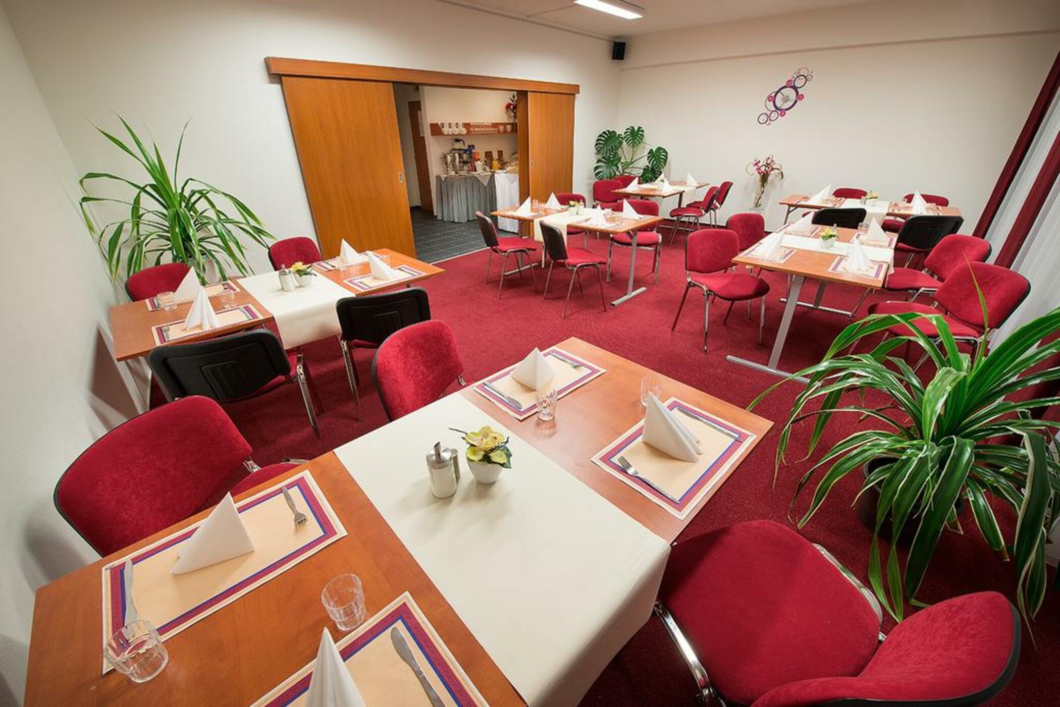 Rezidence Emmy Hotell 4*