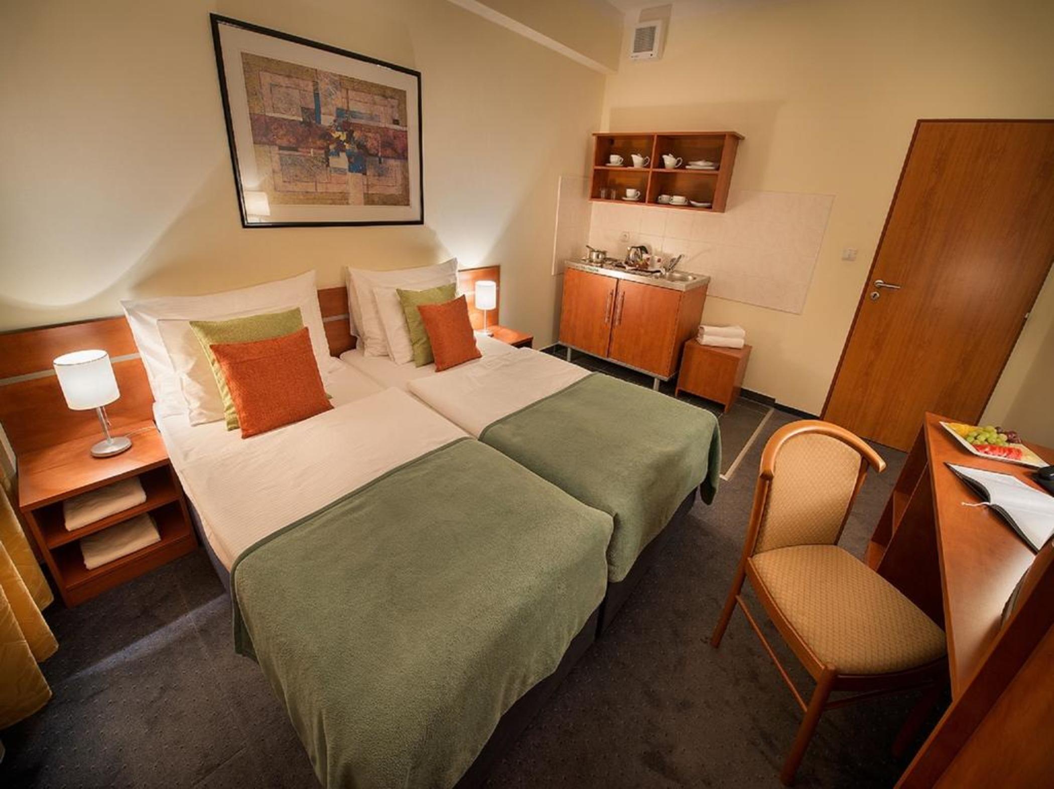 Rezidence Emmy Hotell 4*